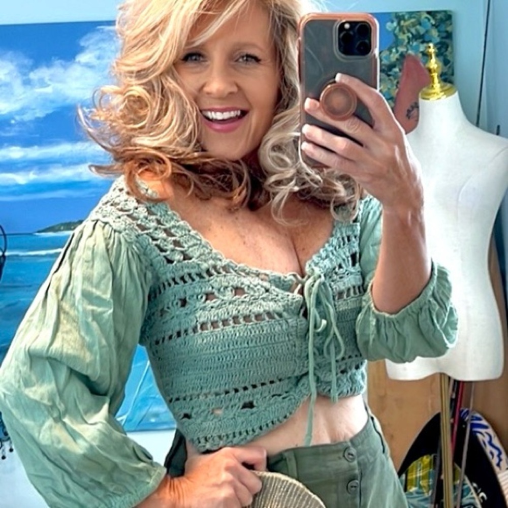 ⭐️Earthbound, Knit, Lace-Up Front, Smocked Bodice, Rayon,Cotton,EUC, Size Large